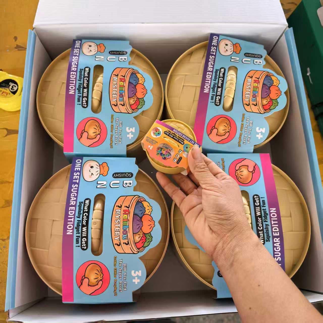 Mainan Squishy Pangsit Jumbo 1 - Novelty Gifts ulasan dan harga